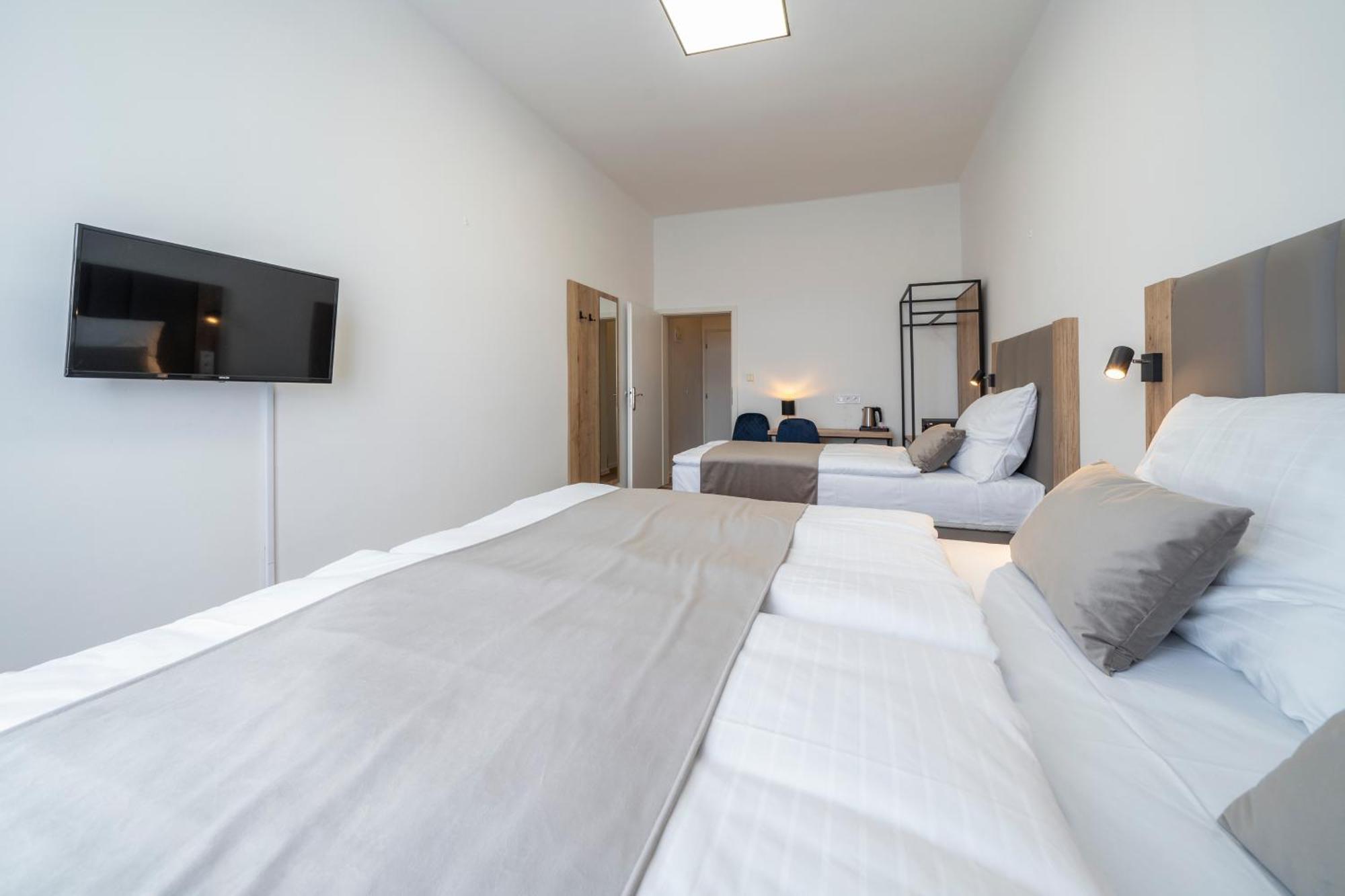 Hotel Leon 3* Prague